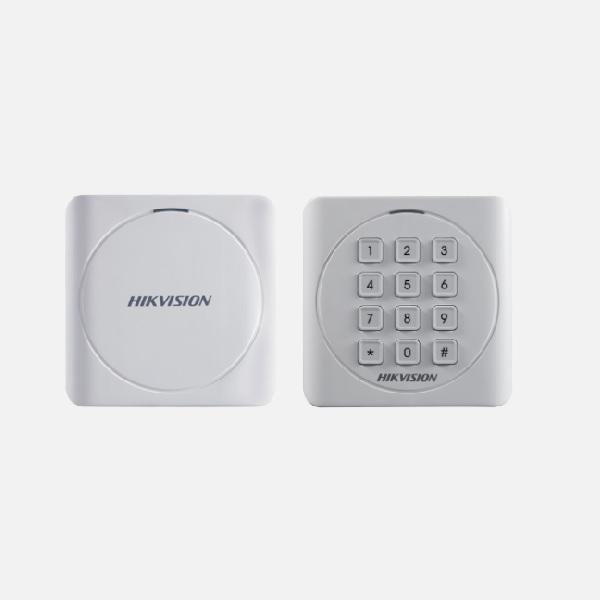 Cititor card Hikvision DS-K1801E, citeste carduri RFID EM 125Khz, distanta citire: 50mm, comunicare: Wiegand 26/34 protocol, indicator LED de stare si alimentare; alimentare: 12VDC, IP65, dimensiuni: 87 × 87 × 13.3mm