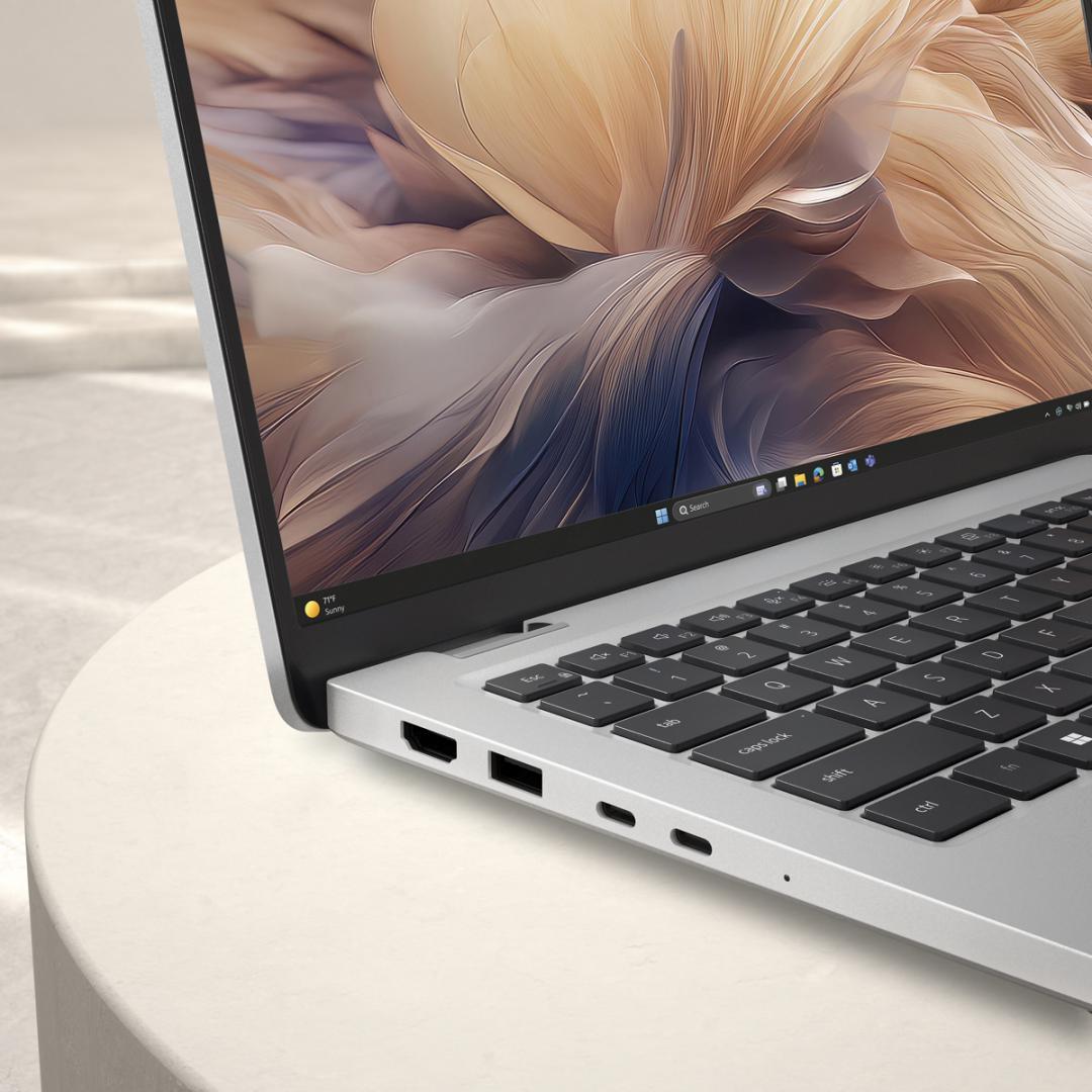 Laptop DELL PRO 14 Plus FHD+, Intel U5-236V, 16GB Ram, 512GB SSD, Integrated Intel Arc graphics, Windows 11 Pro