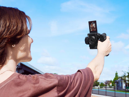SONY Compact dedicata pentru vlogging ZV-1F 20.1MP, 7.6mm, F2 ISO 125-12.800, 1/32.000s, 4K @30fps, SD/SDXD/SDHC/x1 Micro-HDMI/x1 USB-C, Rafala 3.5-16cps, WiFi/Bluetooth, Senzor CMOS Exmor RS 1"