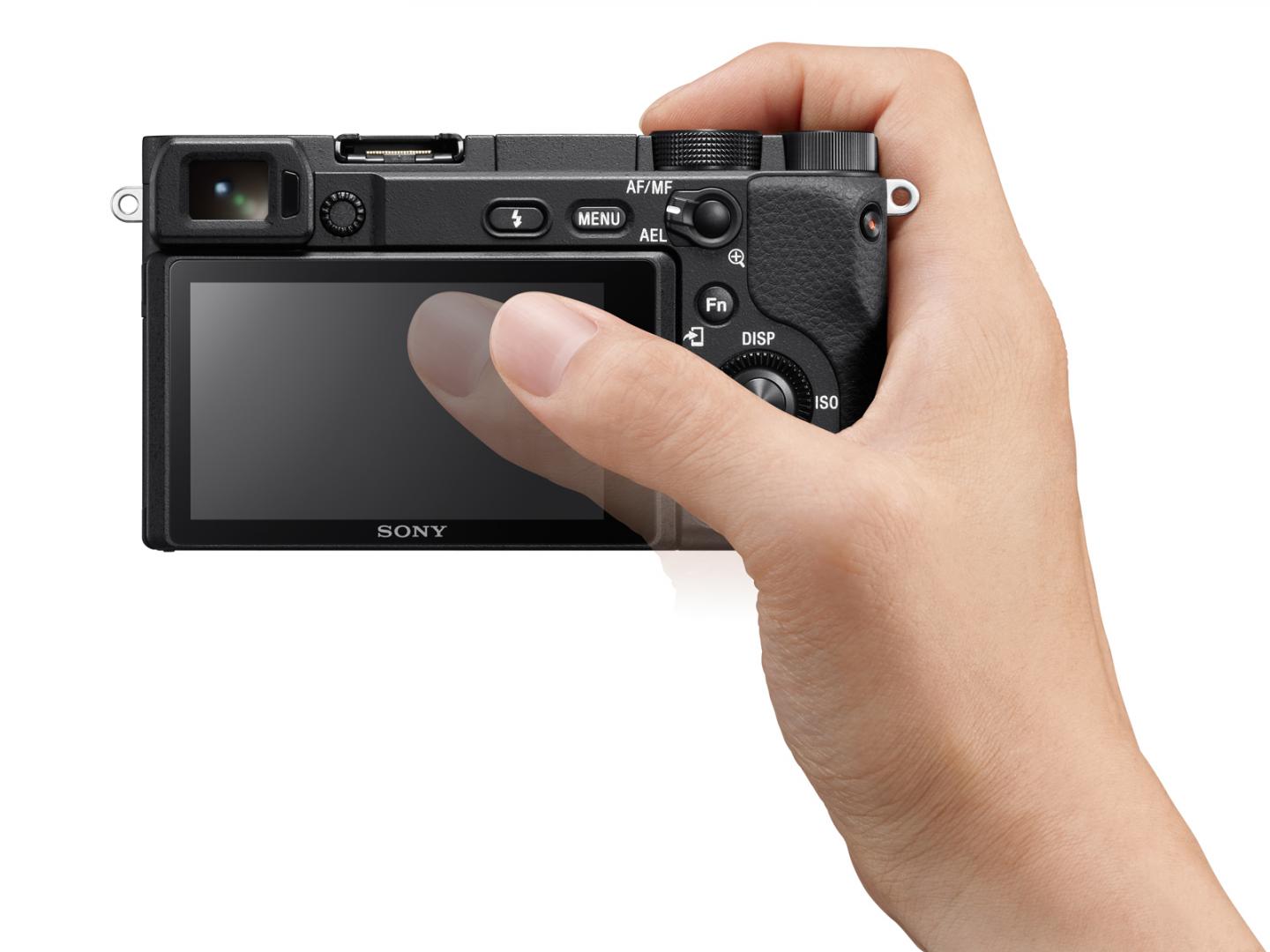 Kit SONY Alpha A6400 Mirrorless 24.2MP, ISO 32000 (Extins: 102400), 1/4000s, 4K @30fps, SD/SDHC/SDXC, Rafala 11cps, WiFi/Bluetooth/NFC, Senzor APS-C, Montura Sony E, Obiectiv 16-50mm, F3.5-5.6