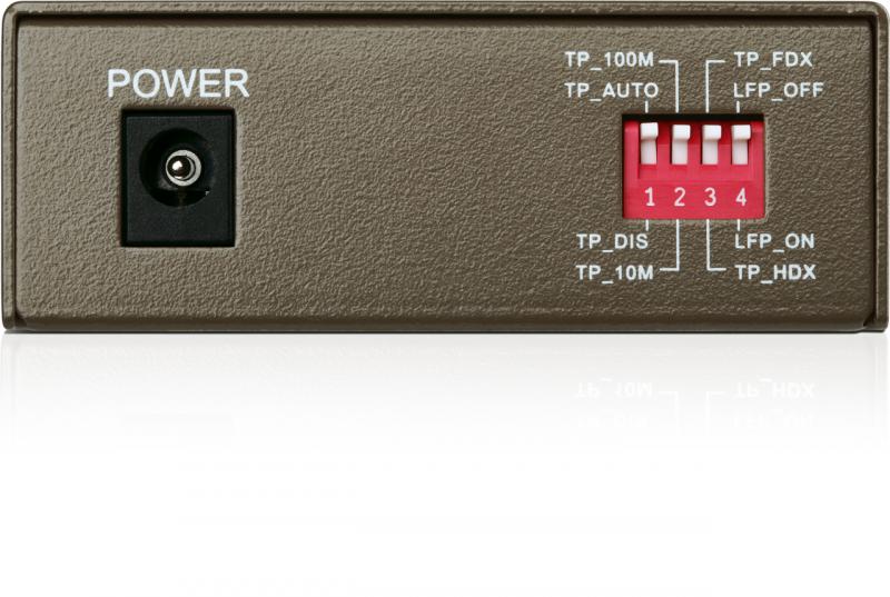 "Omada 10/100 Mbps RJ45 to 100 Mbps Single-mode SC WDM Bi-Directional Fiber Converter PORT: 1× 100Mbps SC Port, 1× 10/100M RJ45 Port (Auto MDI/MDIX) SPEC: Full-duplex, Tx:1550 nm, Rx:1310 nm, Up to 20 km, Chassis TL-MC1400 Rack-mountable"